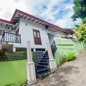 Ciel Grand Couette-café Kandy